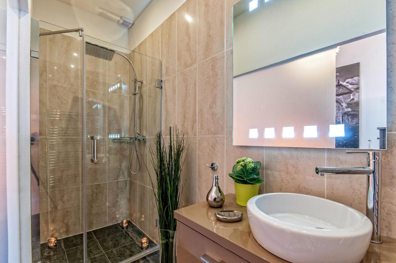 Luxury Paulay Street Apartment Budapest Exterior foto